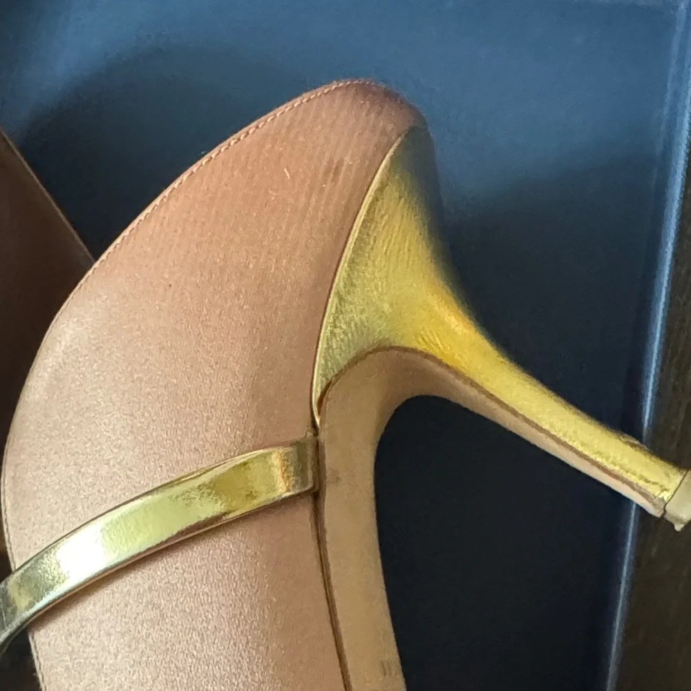 Authentic Used Malone Souliers Pink Blush and Gold Women's 70MM Heels Size 37 - Picture 10 of 16